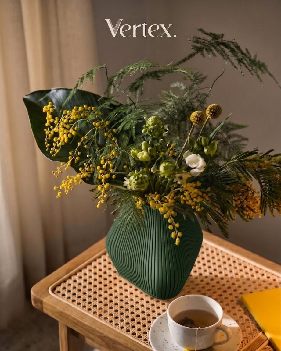 Pyramid Vase VERTEX Studio